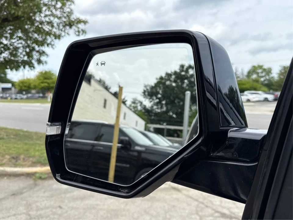 2018 Cadillac Escalade 4th Gen - Image 17 of 21