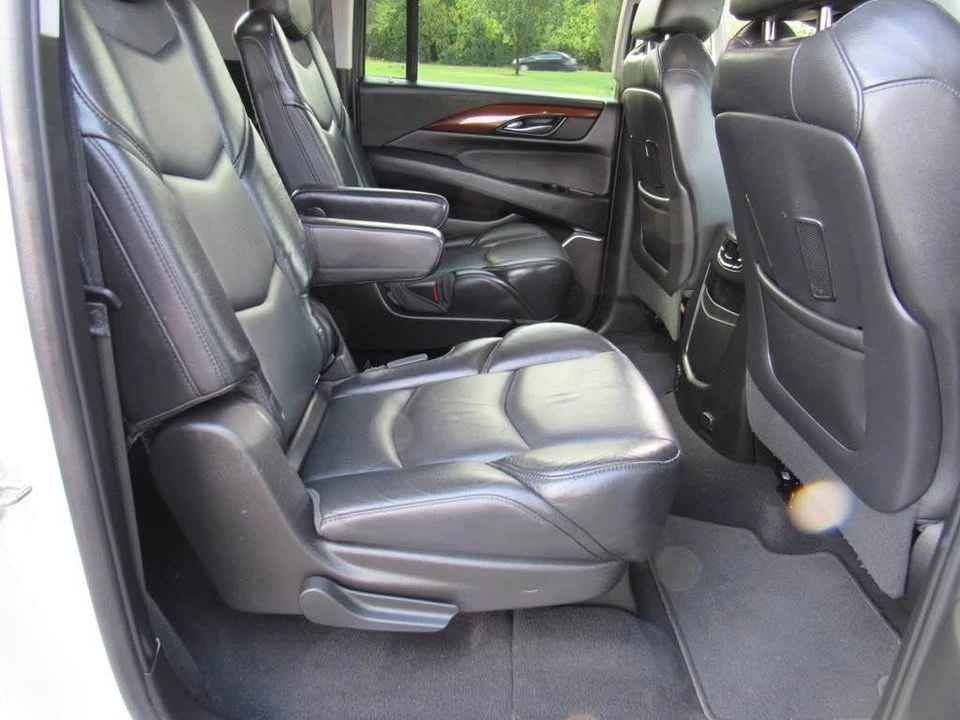 2018 Cadillac Escalade 4th Gen - Image 15 of 19