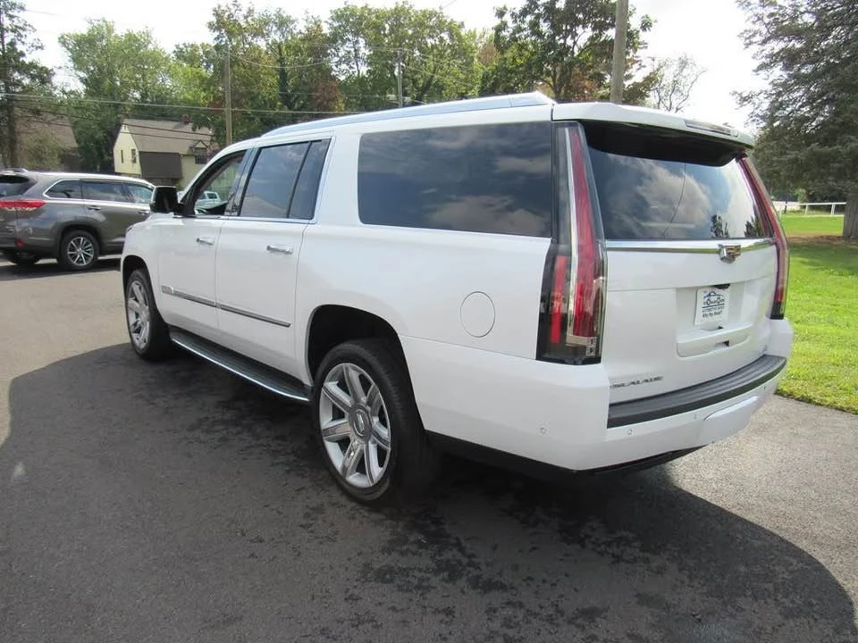 2018 Cadillac Escalade 4th Gen - Image 3 of 19