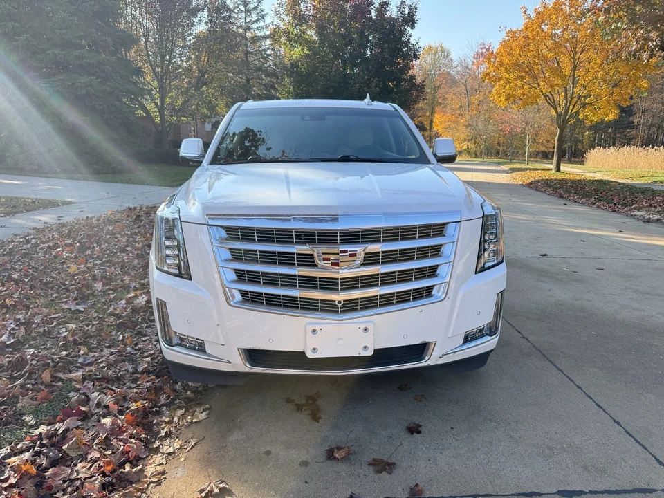 2018 Cadillac Escalade 4th Gen - Image 2 of 19