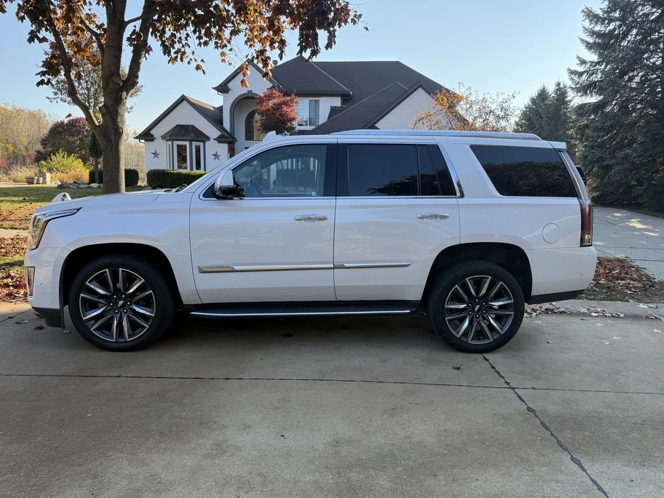 2018 Cadillac Escalade 4th Gen - Image 8 of 19