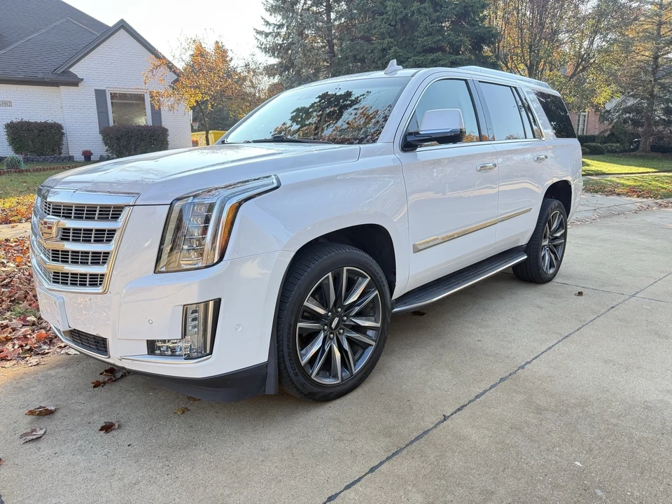 2018 Cadillac Escalade 4th Gen - Image 3 of 19