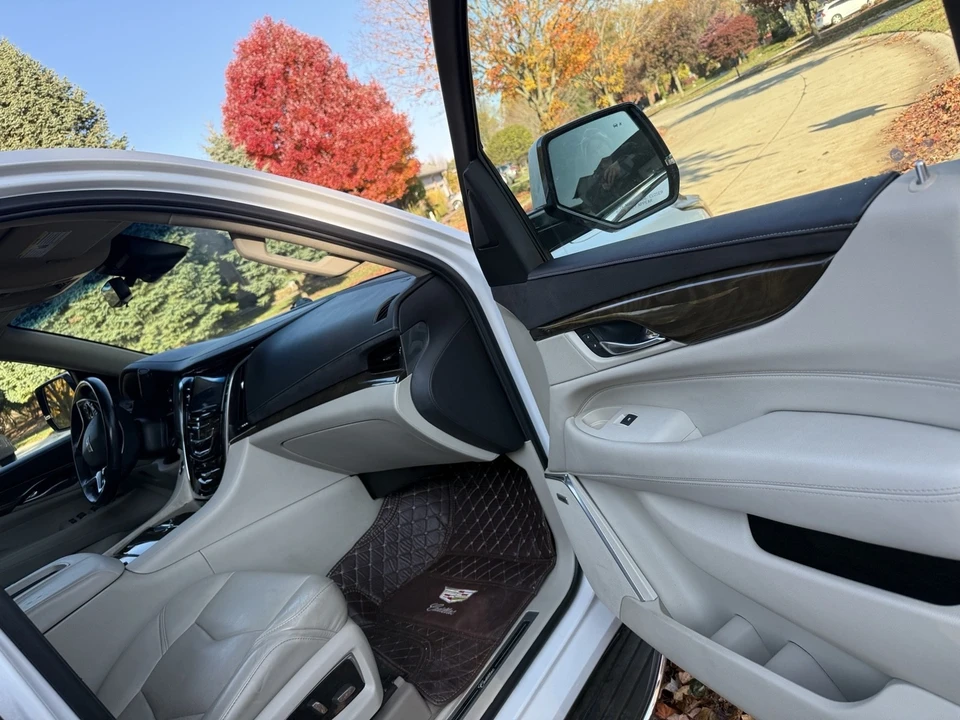 2018 Cadillac Escalade 4th Gen - Image 18 of 19