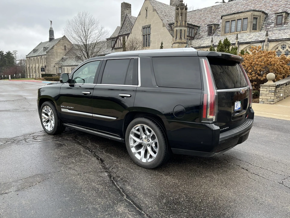 2018 Cadillac Escalade 4th Gen - Image 8 of 31