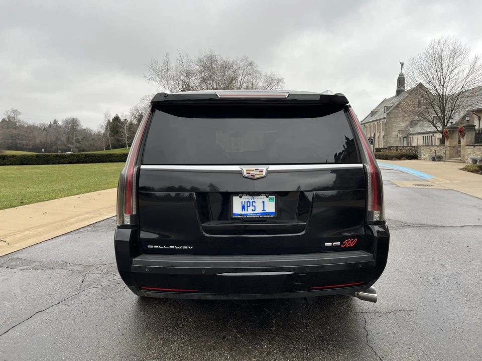 2018 Cadillac Escalade 4th Gen - Image 9 of 31