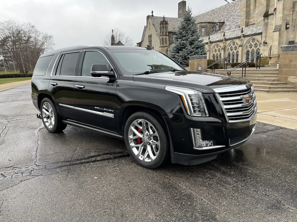 2018 Cadillac Escalade 4th Gen - Image 18 of 31