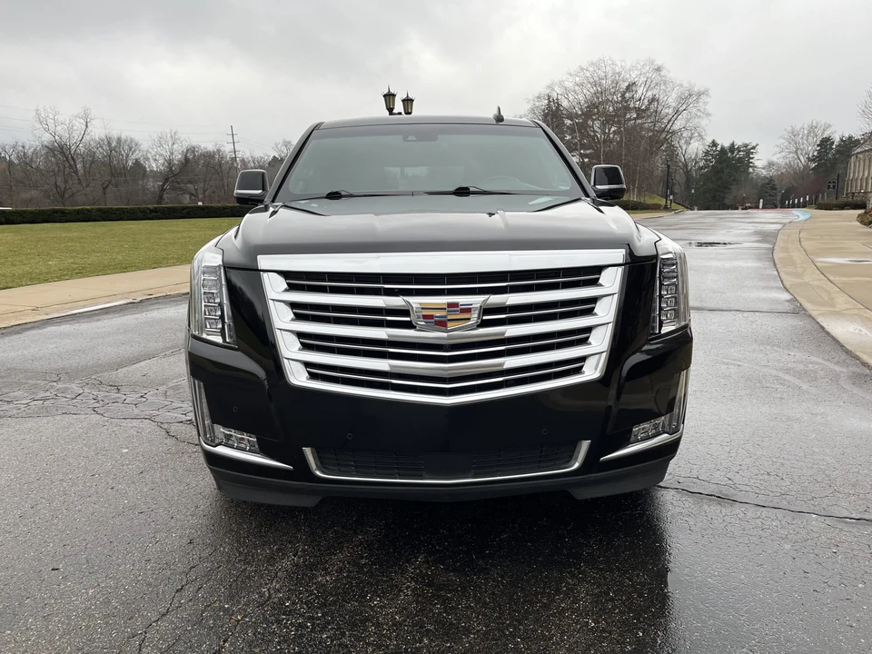2018 Cadillac Escalade 4th Gen - Image 19 of 31
