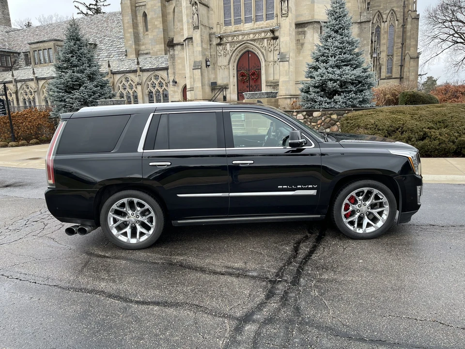 2018 Cadillac Escalade 4th Gen - Image 14 of 31