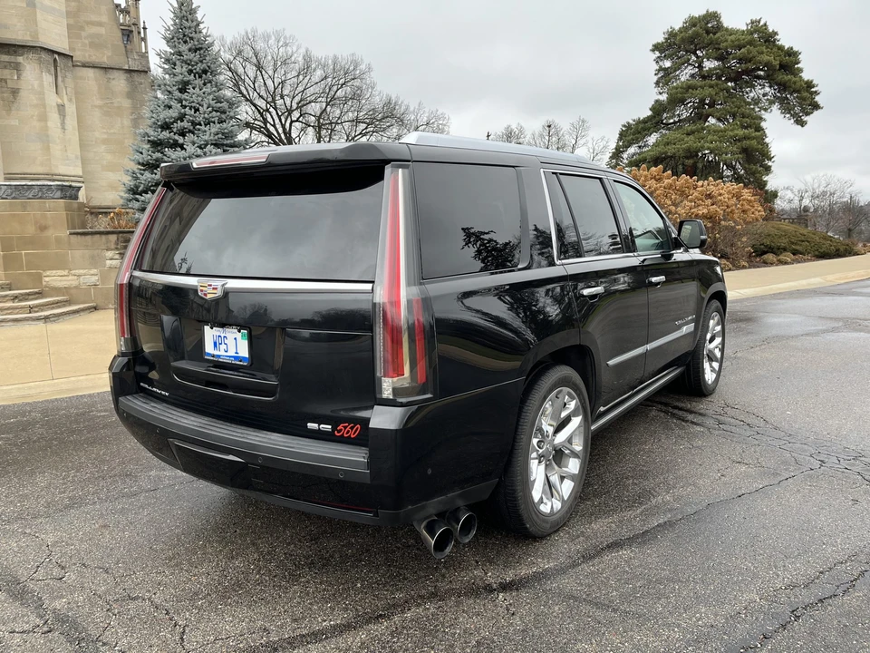 2018 Cadillac Escalade 4th Gen - Image 11 of 31
