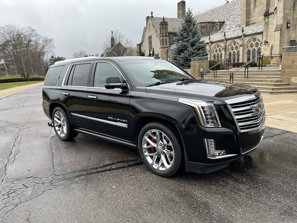 2018 Cadillac Escalade 4th Gen - Image 17 of 31