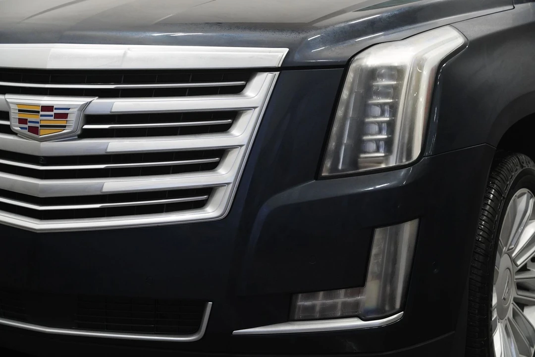 2018 Cadillac Escalade 4th Gen - Image 8 of 12