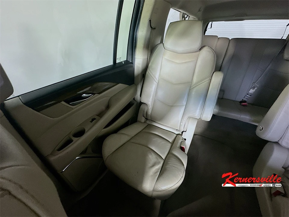 2018 Cadillac Escalade 4th Gen - Image 13 of 21