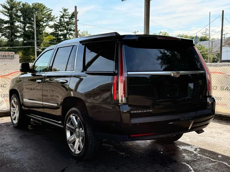 2018 Cadillac Escalade 4th Gen - Image 11 of 12
