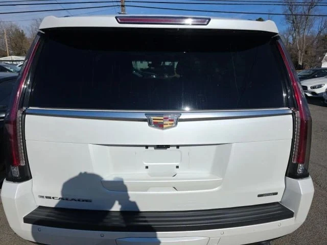 2018 Cadillac Escalade 4th Gen - Image 5 of 9