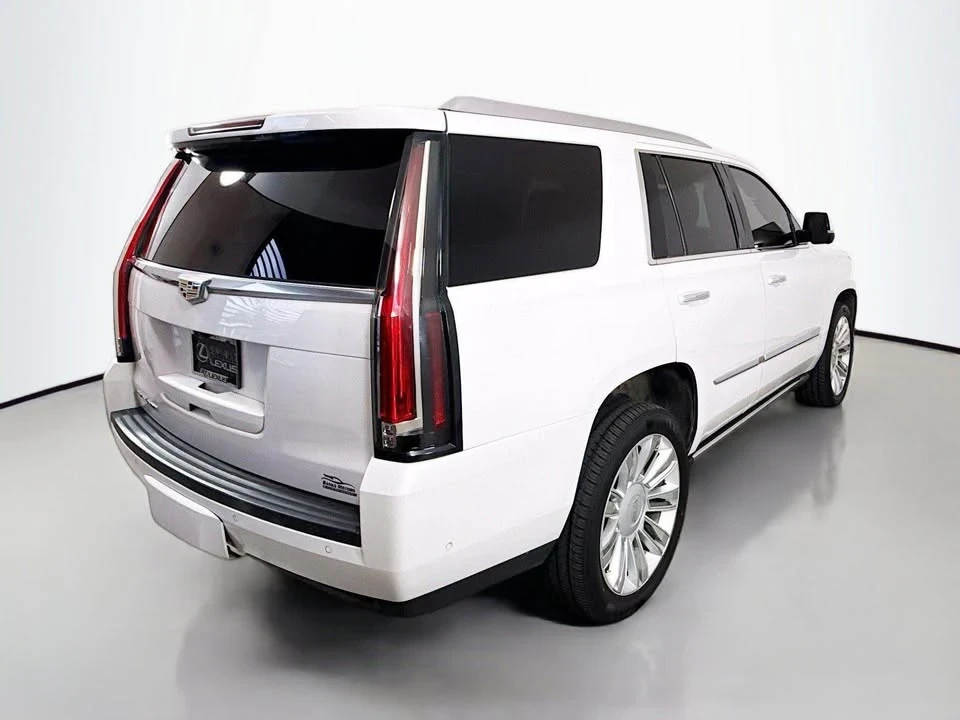 2018 Cadillac Escalade 4th Gen - Image 2 of 8