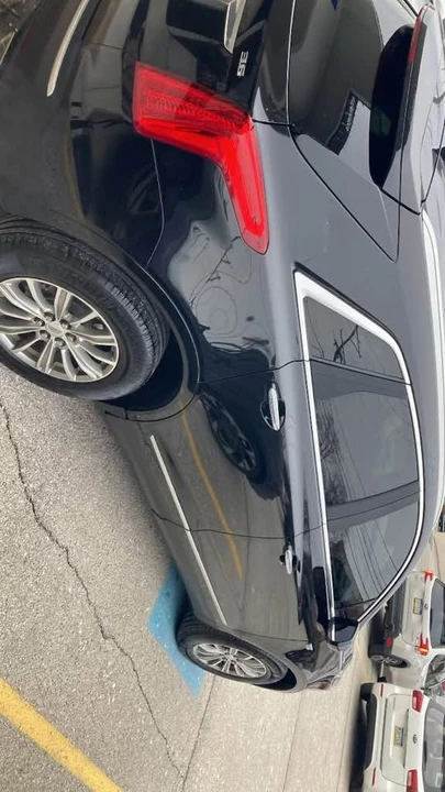 2018 Cadillac XT5 - Image 3 of 4