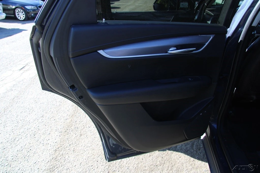 2018 Cadillac XT5 - Image 19 of 21