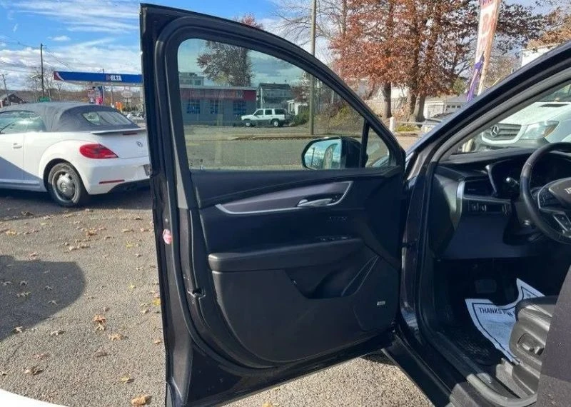2018 Cadillac XT5 - Image 11 of 12