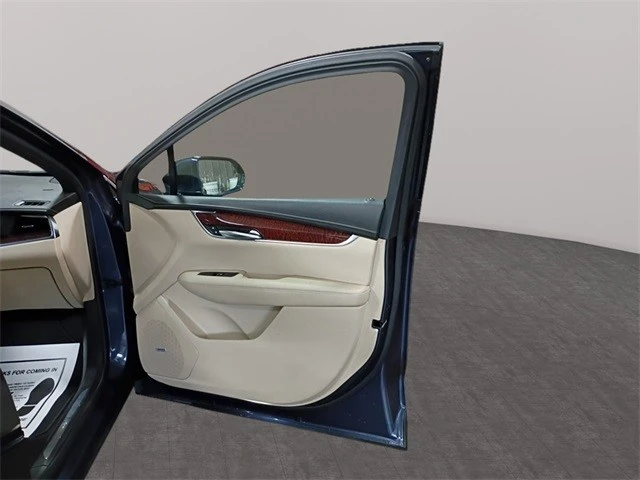 2018 Cadillac XT5 - Image 16 of 21