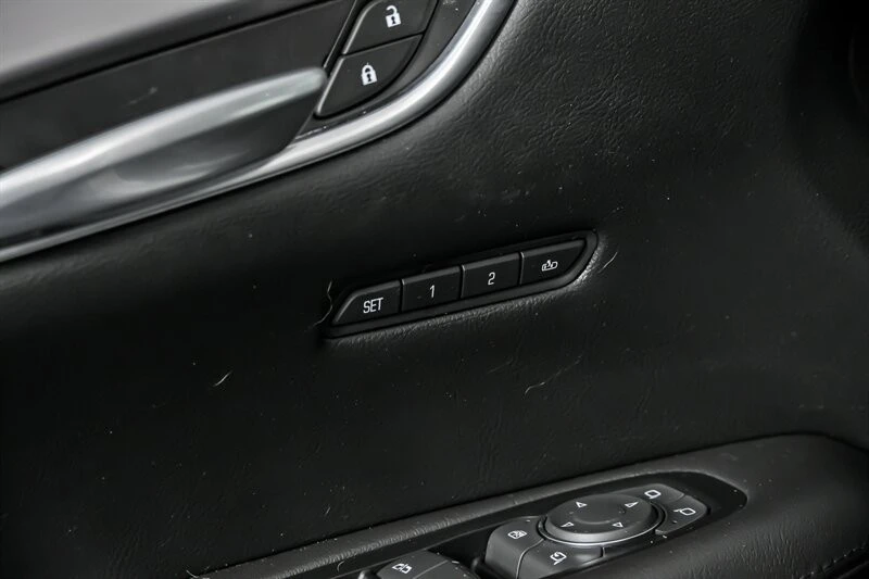 2018 Cadillac XT5 - Image 16 of 21