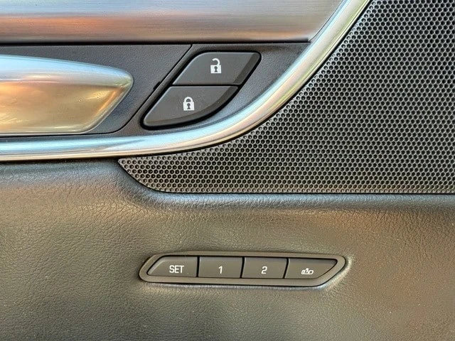 2018 Cadillac XT5 - Image 12 of 12