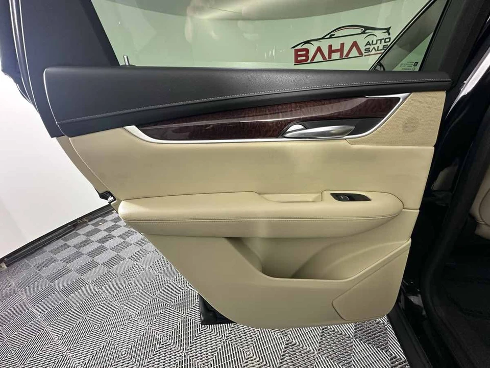 2018 Cadillac XT5 - Image 17 of 21