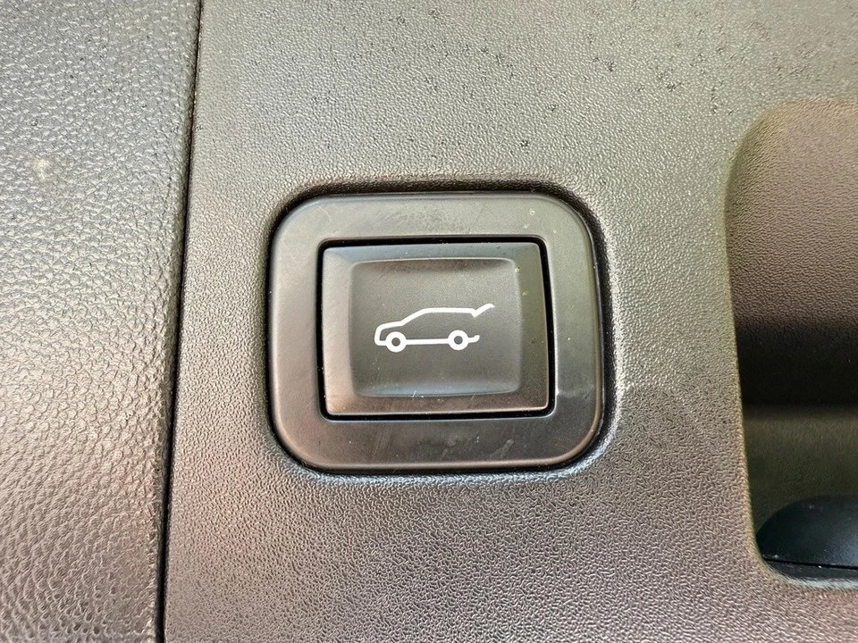 2018 Cadillac XT5 - Image 18 of 21