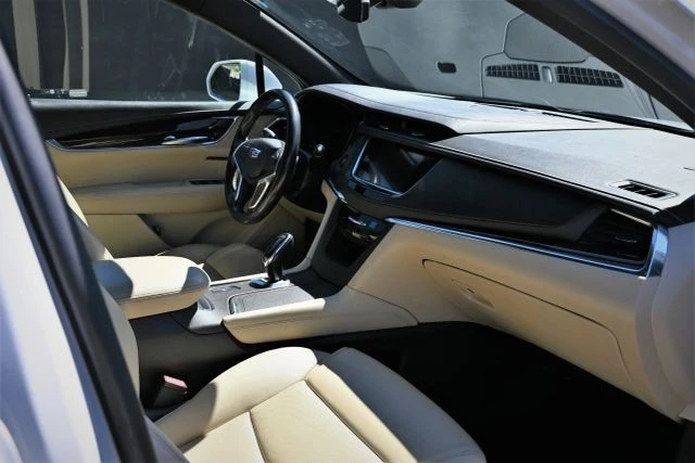 2018 Cadillac XT5 - Image 16 of 21
