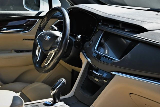 2018 Cadillac XT5 - Image 10 of 21