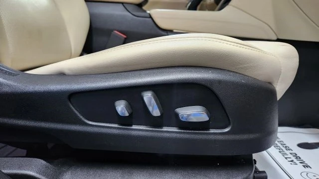 2018 Cadillac XT5 - Image 15 of 21