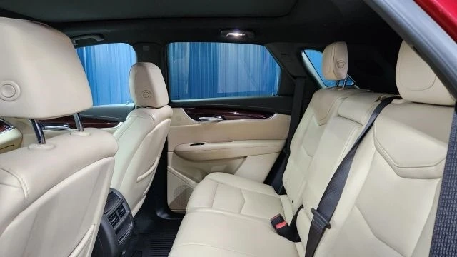 2018 Cadillac XT5 - Image 19 of 21