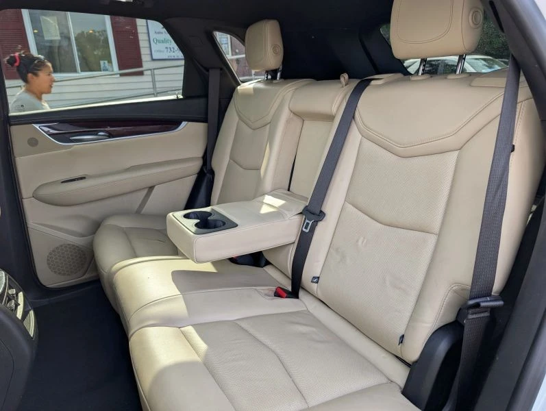 2018 Cadillac XT5 - Image 10 of 12