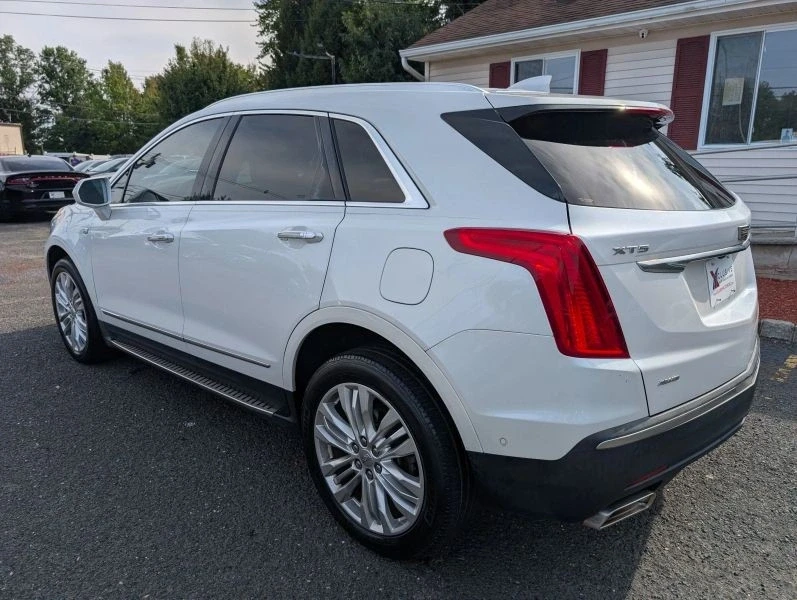 2018 Cadillac XT5 - Image 2 of 12