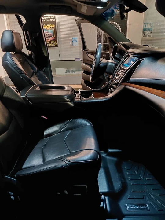 2018 Cadillac Escalade 4th Gen - Image 9 of 13