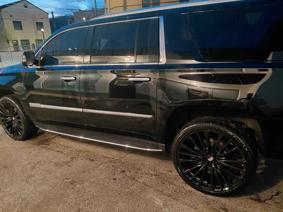 2018 Cadillac Escalade 4th Gen - Image 3 of 13