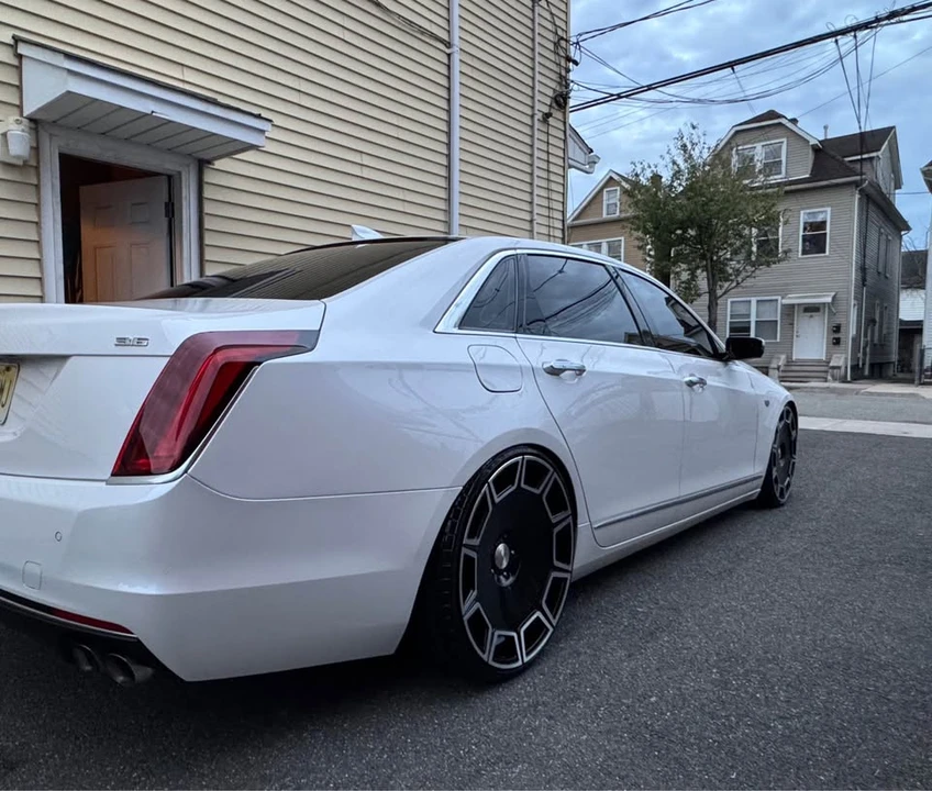 2018 Cadillac CT6 - Image 5 of 13