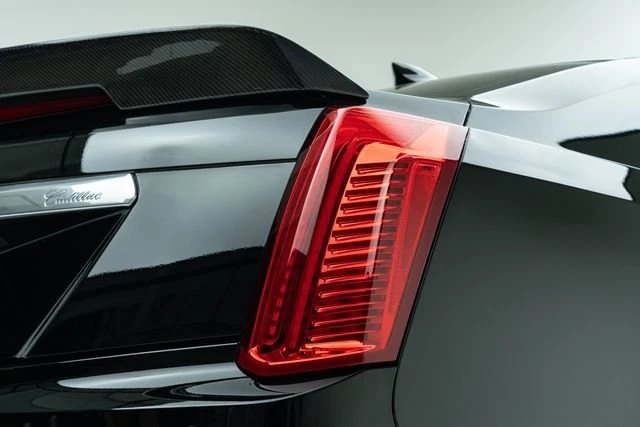 2018 Cadillac CTS-V 3rd Gen - Image 11 of 20