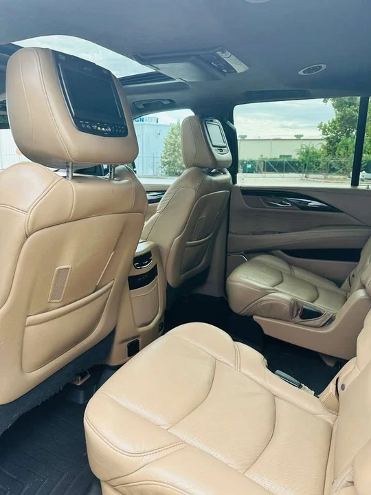 2018 Cadillac Escalade 4th Gen - Image 3 of 9