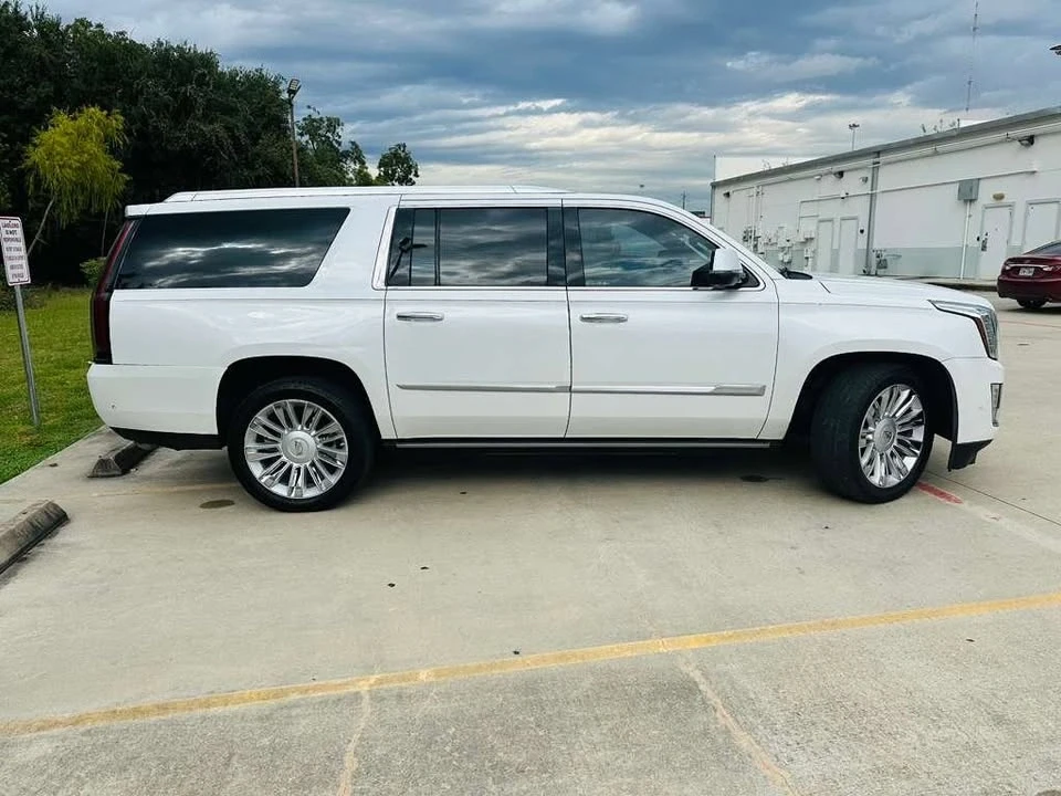 2018 Cadillac Escalade 4th Gen - Image 4 of 9