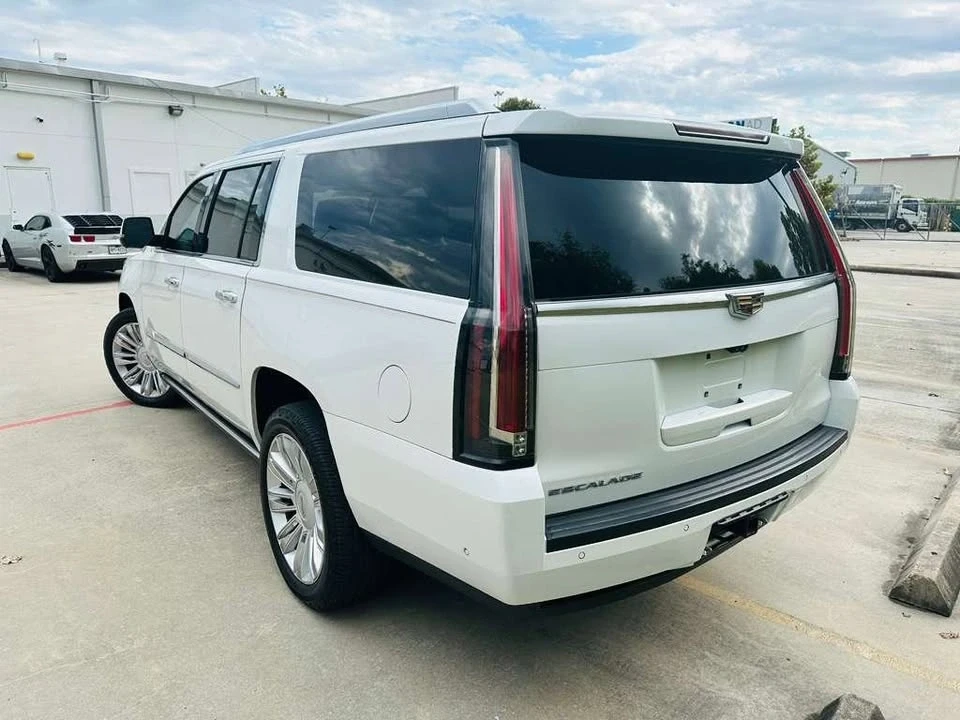 2018 Cadillac Escalade 4th Gen - Image 8 of 9