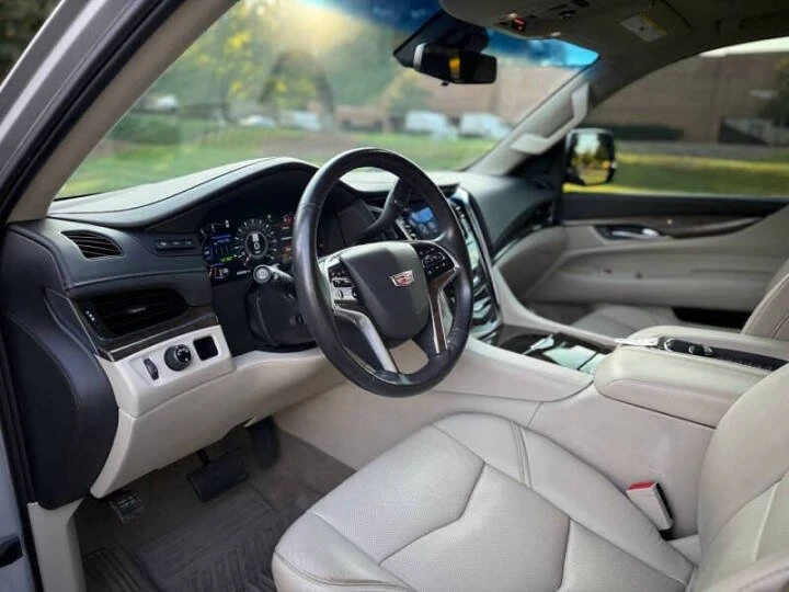 2018 Cadillac Escalade 4th Gen - Image 8 of 10