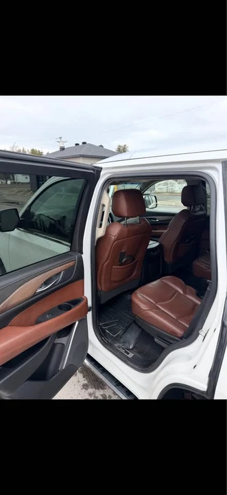 2018 Cadillac Escalade 4th Gen - Image 6 of 8