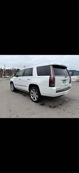 2018 Cadillac Escalade 4th Gen - Image 3 of 8
