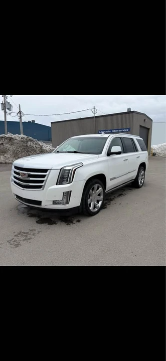 2018 Cadillac Escalade 4th Gen - Image 2 of 8