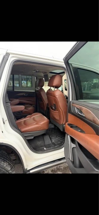2018 Cadillac Escalade 4th Gen - Image 7 of 8