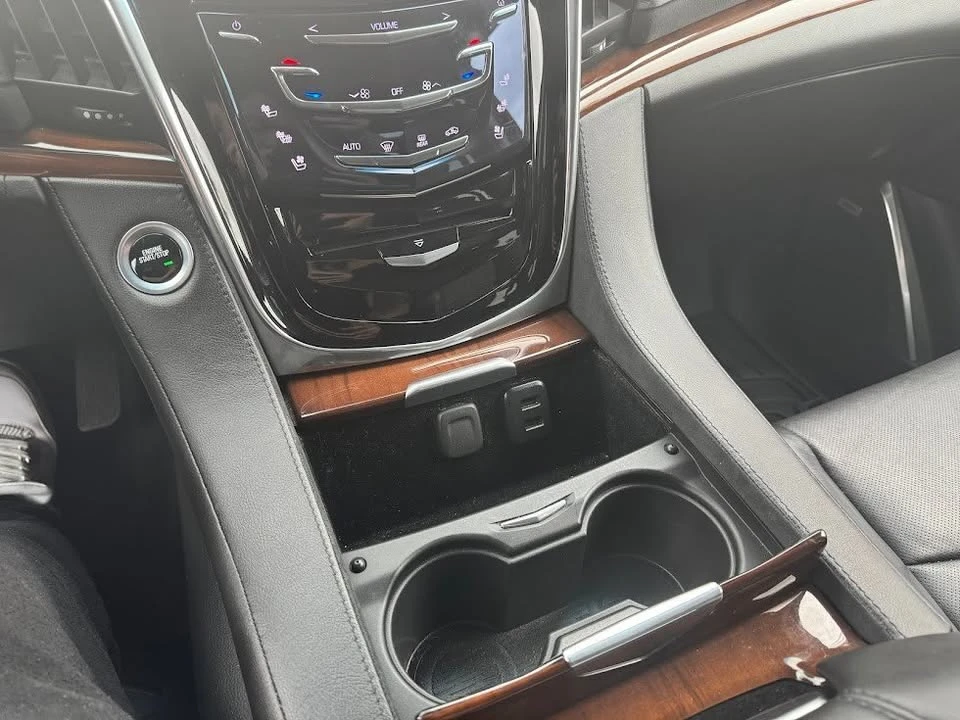 2018 Cadillac Escalade 4th Gen - Image 10 of 14