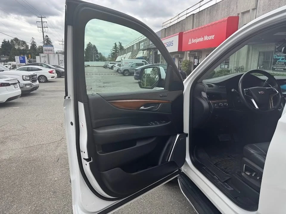 2018 Cadillac Escalade 4th Gen - Image 5 of 14