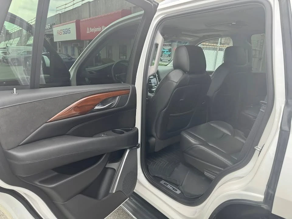 2018 Cadillac Escalade 4th Gen - Image 12 of 14
