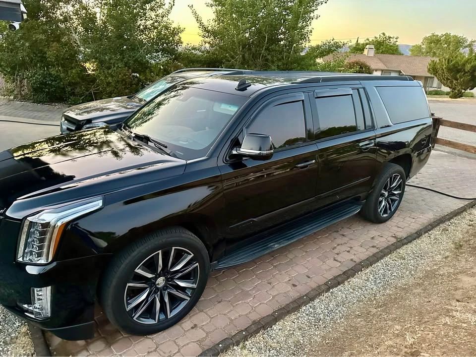 2018 Cadillac Escalade 4th Gen - Image 4 of 9
