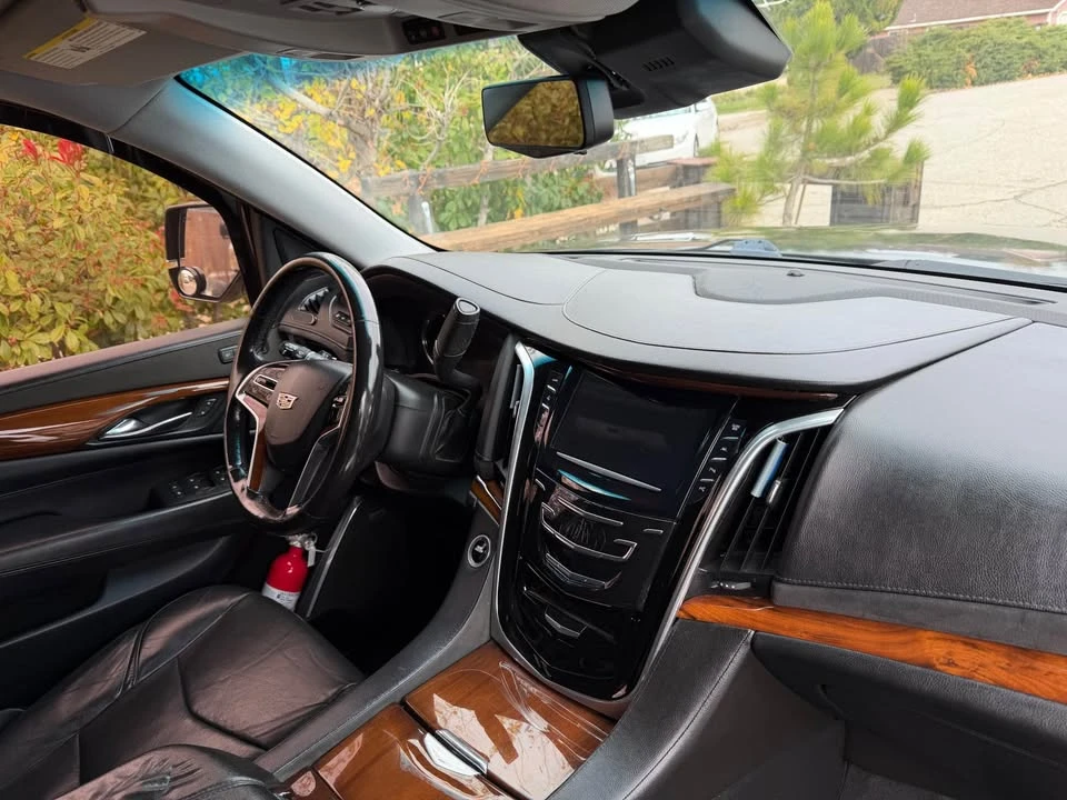 2018 Cadillac Escalade 4th Gen - Image 8 of 9